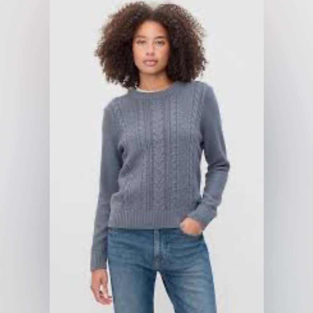 Women's Cable Knit Crewneck Sweater - light blue heather